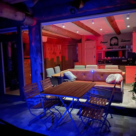 Holiday Home Ernest Zelezni With Hot Tub Ivancna Gorica Zewnętrze zdjęcie