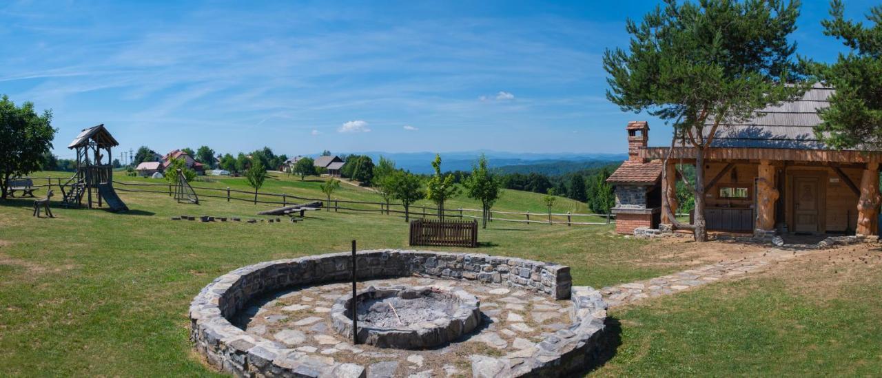 Holiday Home Ernest Zelezni With Hot Tub Ivancna Gorica Zewnętrze zdjęcie