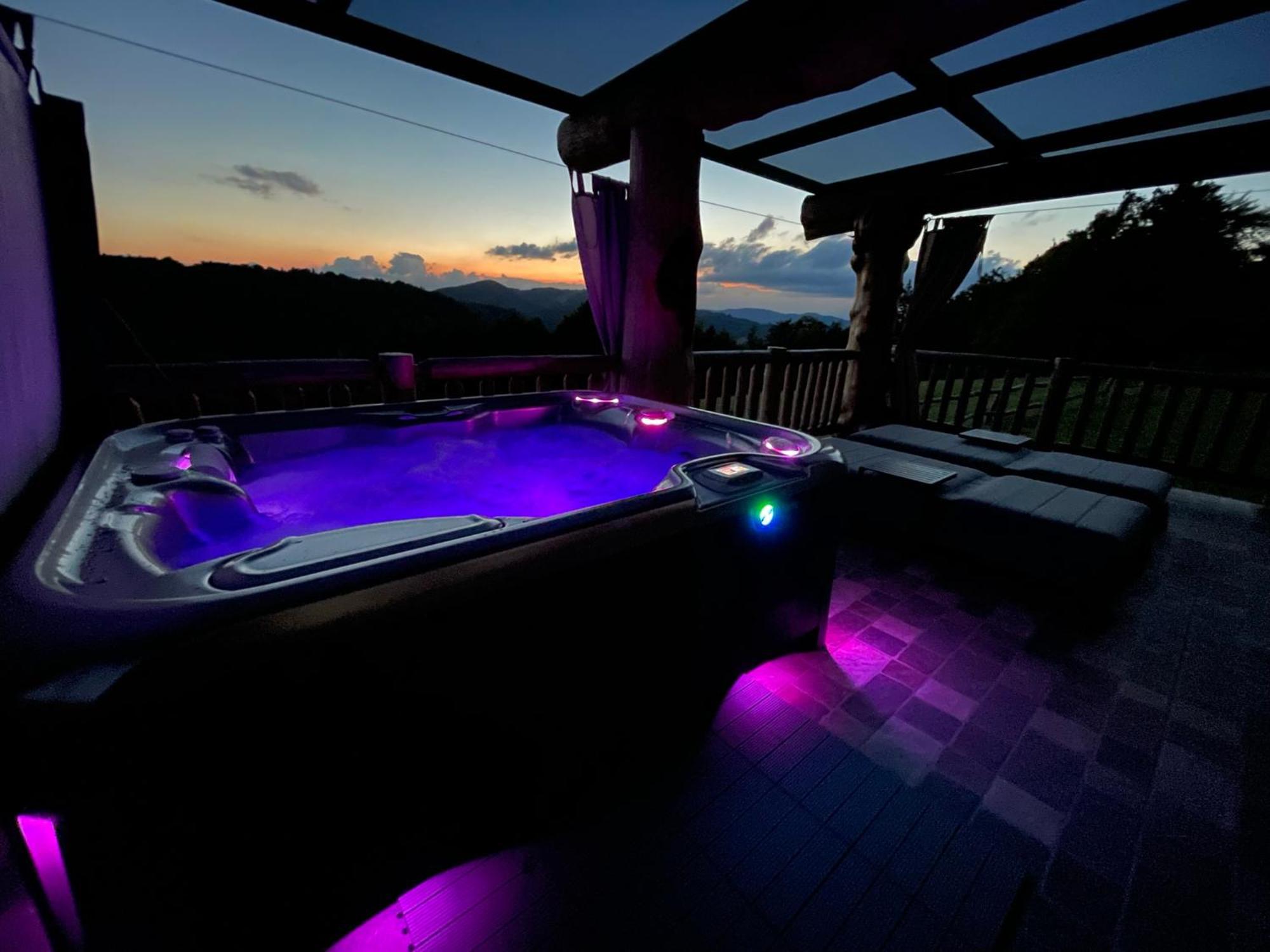 Holiday Home Ernest Zelezni With Hot Tub Ivancna Gorica Zewnętrze zdjęcie