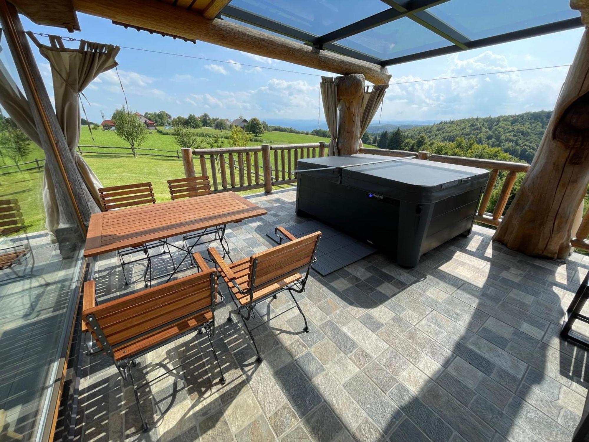Holiday Home Ernest Zelezni With Hot Tub Ivancna Gorica Zewnętrze zdjęcie